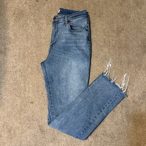 Oliver Logan Medium Wash High Rise Raw Hem Straight Leg Jeans Size 28